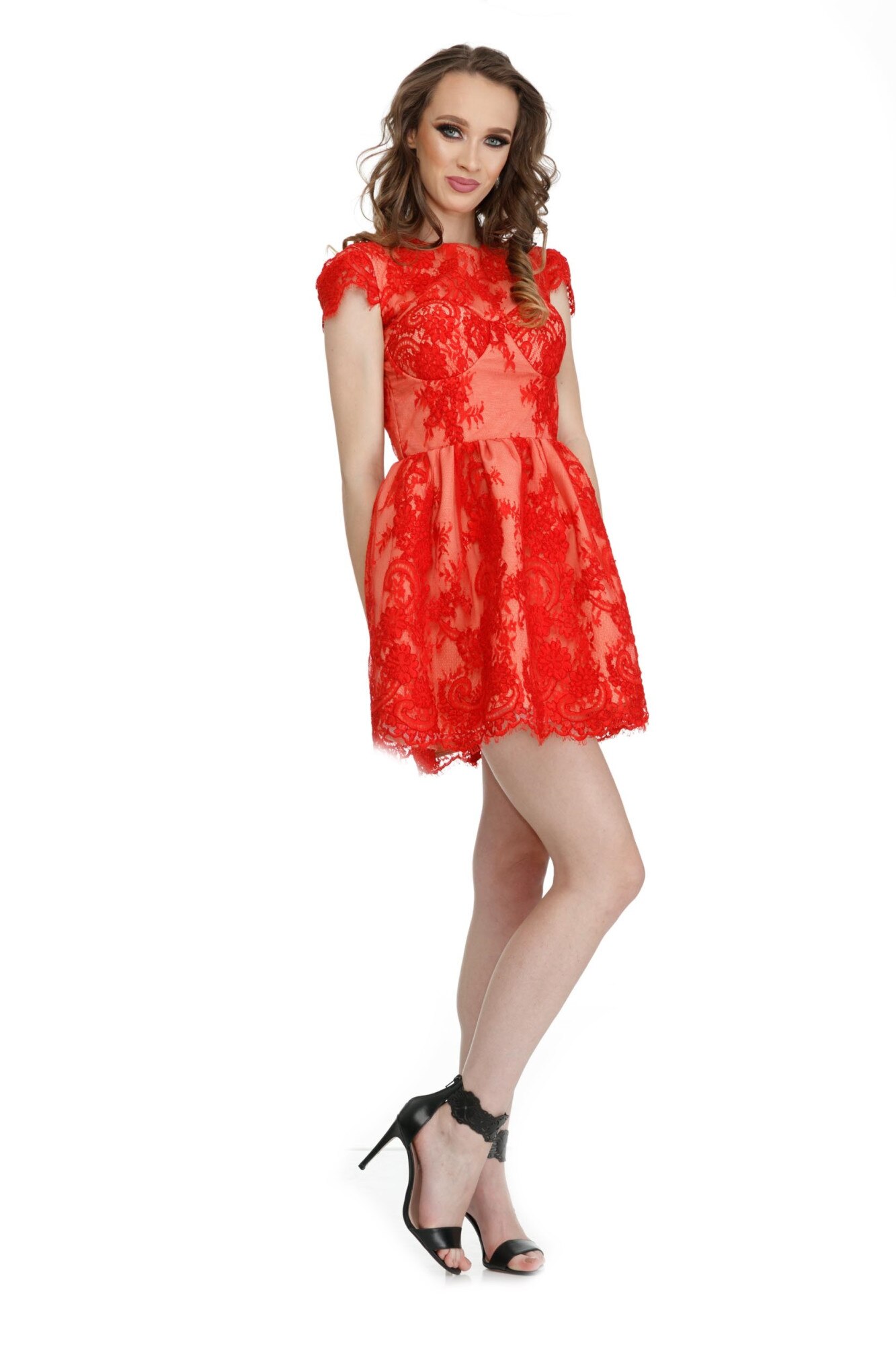 Rochie scurta cu dantela, culoare rosu, marimea 36-38 EU