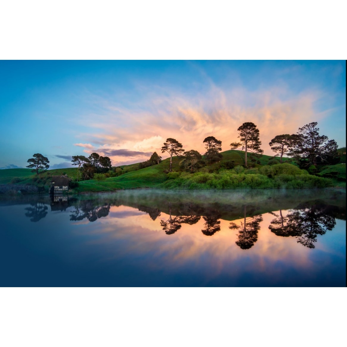 Fototapet Apus de soare dupa deal 300 x 200 cm