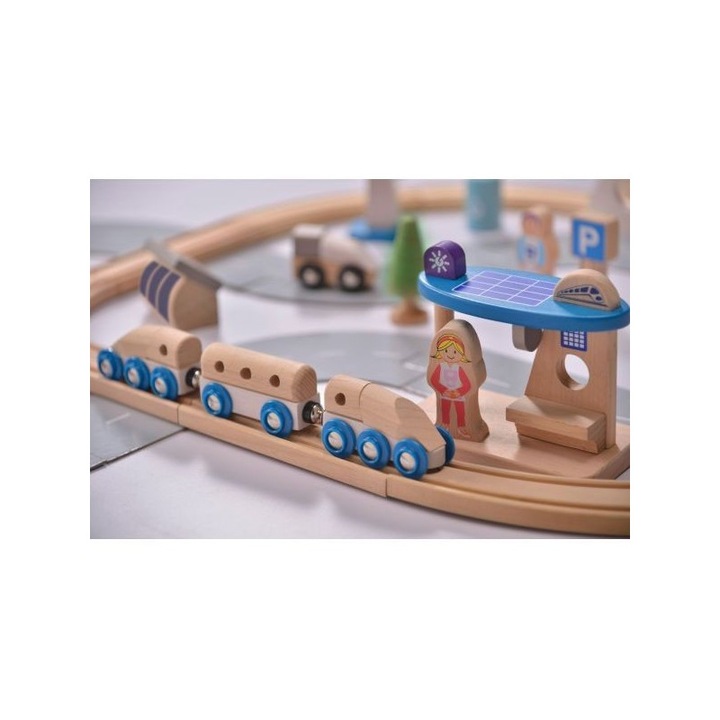 Oras ecologic cu trenulet, EverEarth, Lemn, 3 ani+