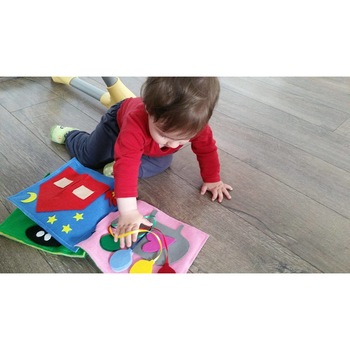 Carte senzoriala din fetru cu activitati pentru copii, Megaparinti, Model 3, + 6 luni Carte senzoriala din fetru cu activitati pentru copii, Megaparinti, Model 3, + 6 luni