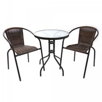 set masa pentru gradina idl aruba brown cu 2 scaune realizat din metalratan sintetic suprafata care imita impletitura naturala denota eleganta si rafinament si ofera usurinta in asortarea cu celelalte elemente decorative culoare-maro imagen 32_0_
0