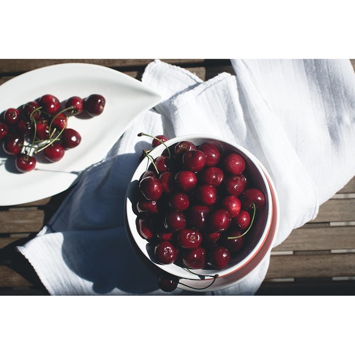 Tablou Canvas Print Shop - Cirese, Alimentatie, Fructe - 135 x 90 cm