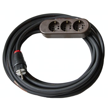 Multipriza 3 intrari, cablu cauciucat Titanex 10m 3x2,5mm Multipriza 3 intrari, cablu cauciucat Titanex 10m 3x2,5mm