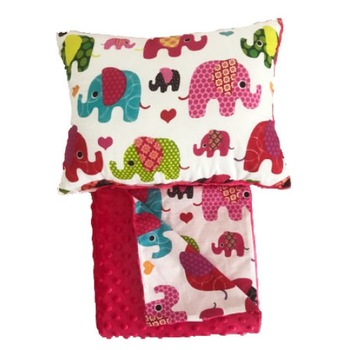 Set perna si paturica, minky roz inchis cu elefantei Set perna si paturica, minky roz inchis cu elefantei