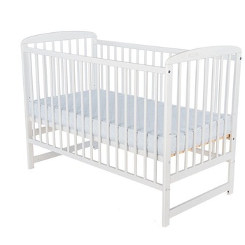 Patut din lemn, BabyNeeds, Ola, 120x60 cm, Alb + Saltea 8 cm Patut din lemn, BabyNeeds, Ola, 120x60 cm, Alb + Saltea 8 cm