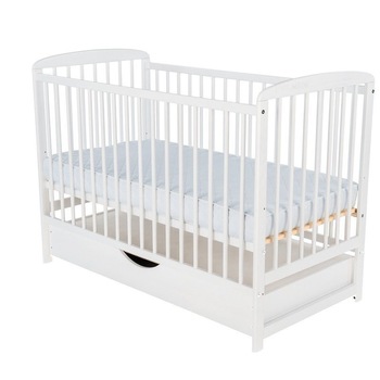 Patut din lemn BabyNeeds - Ola 120x60 cm, cu sertar, Alb + Saltea 12 cm Patut din lemn BabyNeeds - Ola 120x60 cm, cu sertar, Alb + Saltea 12 cm