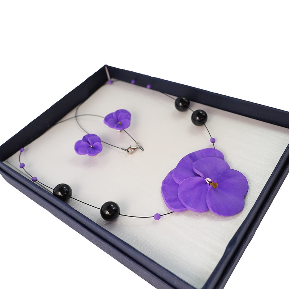 Set bijuterii Panselute pentru ocazii speciale, Marca Tracolla Handmade