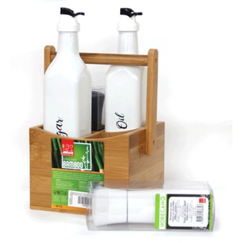 Oliviera RAKI 5 piese cu suport din bambus cu maner 15x15xh23cm,sticle 250ml cu moara macinat Oliviera RAKI 5 piese cu suport din bambus cu maner 15x15xh23cm,sticle 250ml cu moara macinat