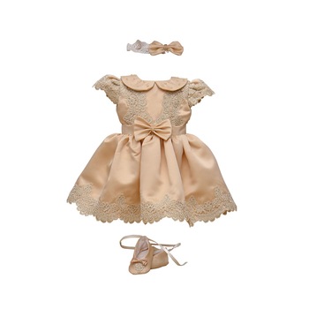 Set rochita de ocazie, botosei si bentita, Couture Bebe, Amira, crem, 6 luni Set rochita de ocazie, botosei si bentita, Couture Bebe, Amira, crem, 6 luni