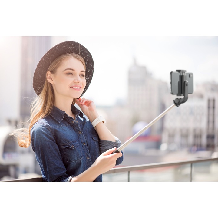 Bluetooth селфи стик трипод Cellularline Freedom, Черен