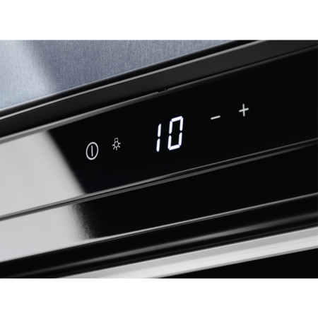 Racitor de vinuri incorporabil Electrolux KBW5X, 49 l, Capacitate 18 sticle, Control electronic, Clasa F, Inox antiamprenta