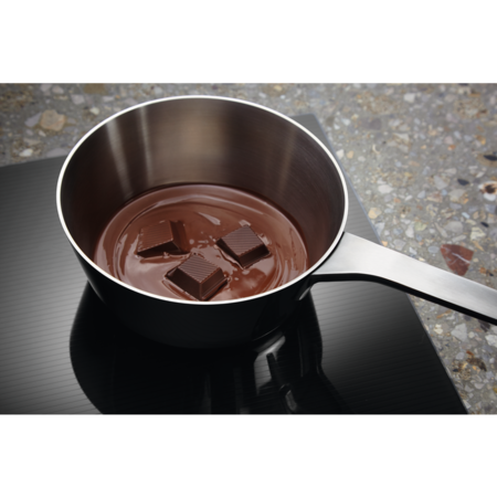 Plita incorporabila Electrolux EIS6648, Inductie, 4 zone de gatit, SensePro, Ecran TFT, Control touch, Booster, Conectivitate hota, Timer, 60 cm, Negru