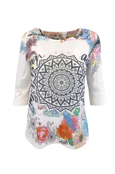 Bluza dama UNIVERS FASHION, alba cu imprimeu etnic multicolor, maneca trei sferturi, M-L Bluza dama UNIVERS FASHION, alba cu imprimeu etnic multicolor, maneca trei sferturi, M-L