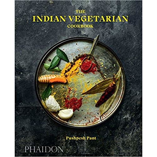 The Indian Vegetarian Cookbook de Pushpesh Pant