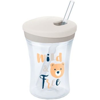 Cana cu pai 230 ml Nuk Action Cup 751137C, Multicolor 12+ luni Cana cu pai 230 ml Nuk Action Cup 751137C, Multicolor 12+ luni