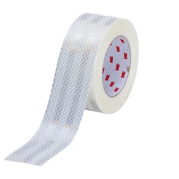 Banda reflectorizanta 3M alba, latime 5 cm, rezistenta la apa Banda reflectorizanta 3M alba, latime 5 cm, rezistenta la apa