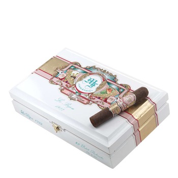 Trabucuri My Father Le Bijou 1922 Petit Robusto Natural Cutie (23 bucati) Trabucuri My Father Le Bijou 1922 Petit Robusto Natural Cutie (23 bucati)