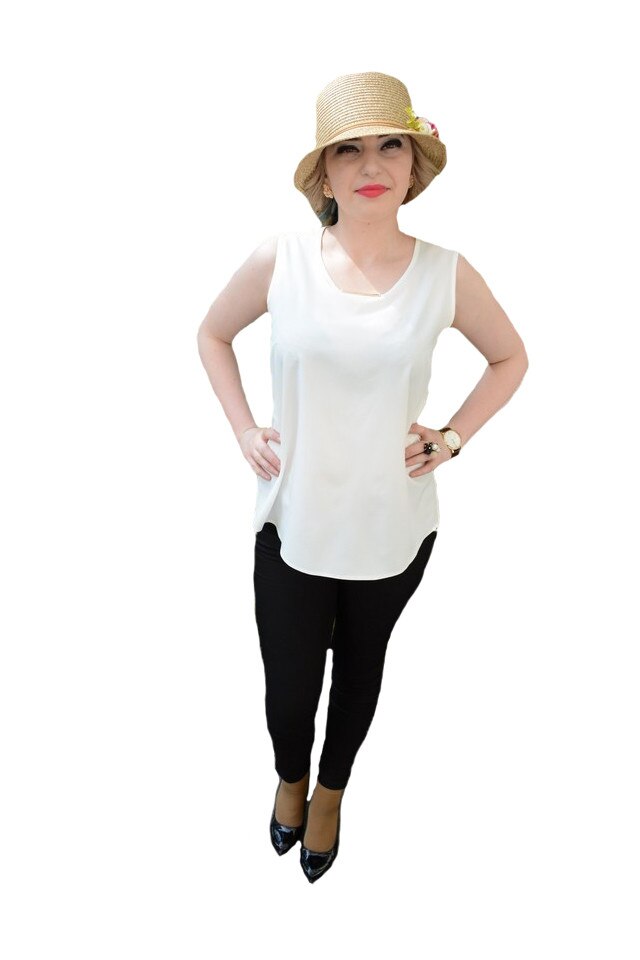 Bluza cu model de buline argintii, iesite usor in relief, D&J Exclussive, Alb