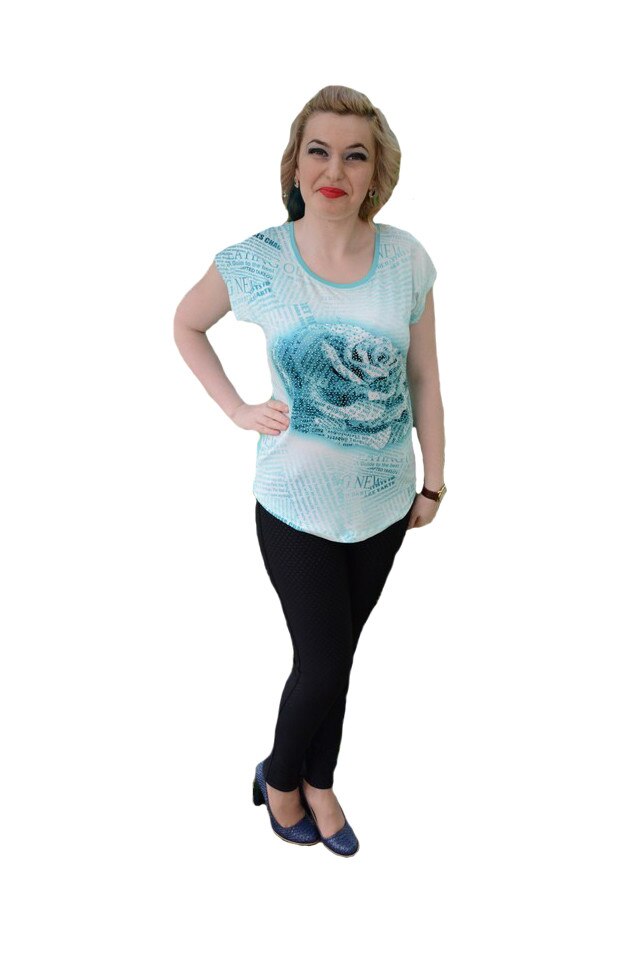 Tricou din material fin cu design floral, model cu strasuri,D&J Exclussive, Turcoaz