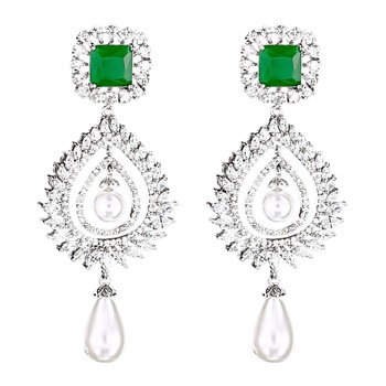 Cercei placati cu Aur 18K, Perle si Diamante, Thalia Cercei placati cu Aur 18K, Perle si Diamante, Thalia