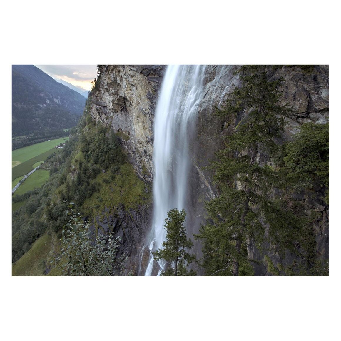 Fototapet Cascade - BL-55, 100 x 150 cm