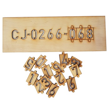 Sablon de numerotare stupi din lemn 35x12x0.5 cm Sablon de numerotare stupi din lemn 35x12x0.5 cm
