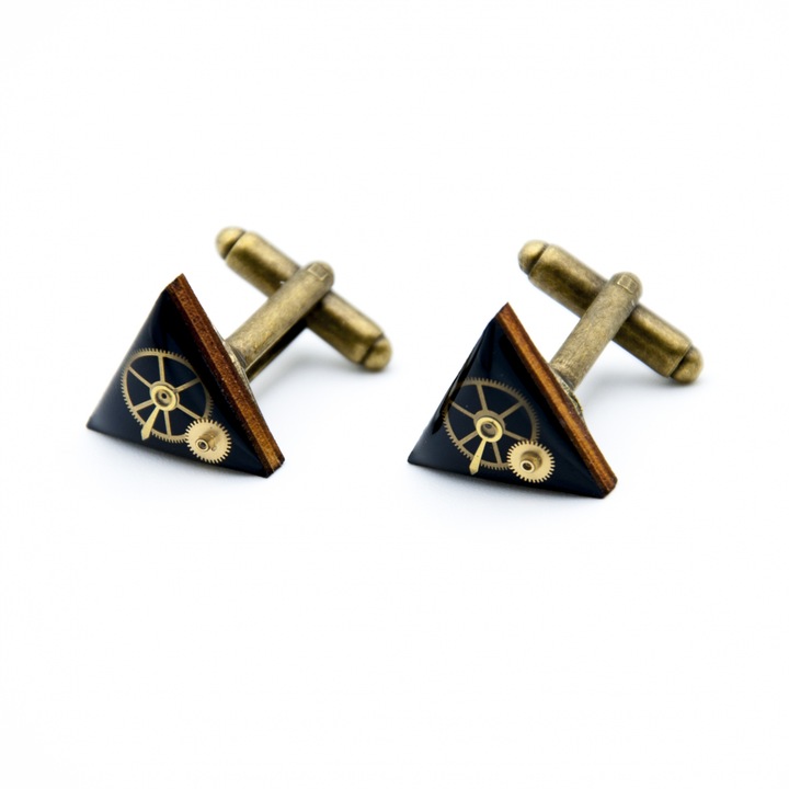 Gombos fekete ing - háromszög