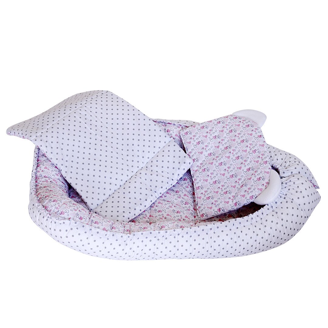 Cosulet Baby Nest cu Pernita si Salteluta, fata dubla Hearts - Alb