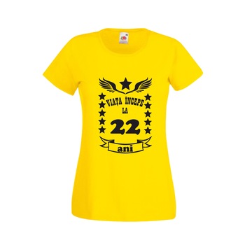Tricou personalizat Fruit of the loom Dama galben Viata incepe la 22 ani XL Tricou personalizat Fruit of the loom Dama galben Viata incepe la 22 ani XL