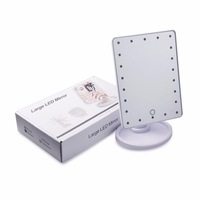 Oglinda pentru machiaj iluminata LED, pe baterii