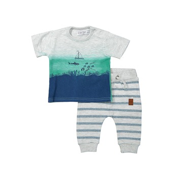 Set 2 piese bebelusi, tricou cu imprimeu si pantaloni cu dungi, Dirkje, gri/verde Set 2 piese bebelusi, tricou cu imprimeu si pantaloni cu dungi, Dirkje, gri/verde