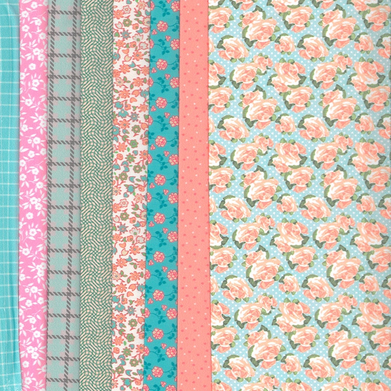 Set de materiale hainute pentru papusi, Dress Your Doll, Couture Pastel