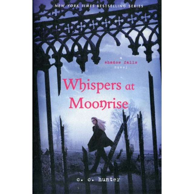 Whispers at Moonrise de C. C. Hunter