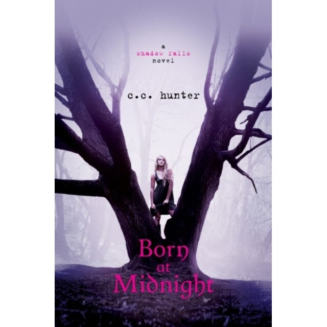 Born at Midnight de C. C. Hunter