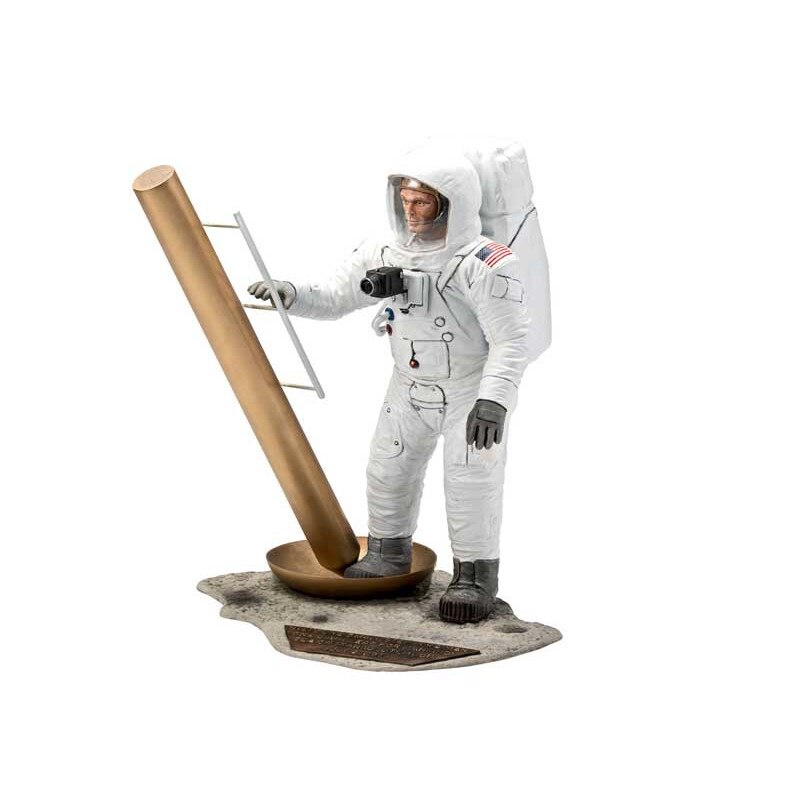 Macheta aeromodele Revell Apollo 11 Astronaut on the Moon cu accesorii 1:8 REV 03702