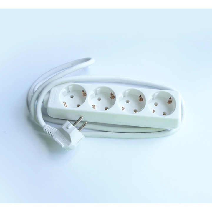 Разклонител за контакт 4-ка бял 1,5m 220V 16A