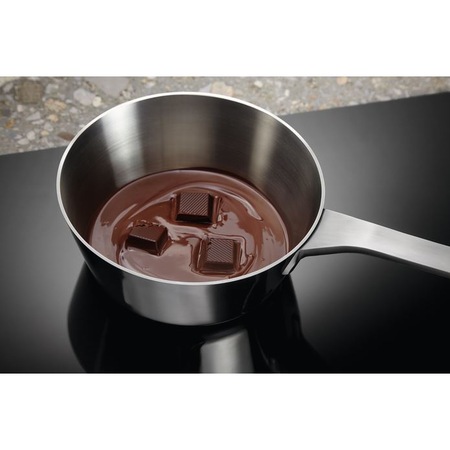 Plita incorporabila Electrolux LIV63431BK, Inductie, 4 zone de gatit, Touch control, Timer, Booster, 60 cm, Negru