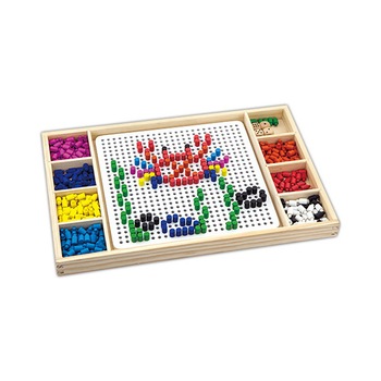 Jucarie 2 in 1 -cine rade la urma si mozaic cu modele Jucarie 2 in 1 -cine rade la urma si mozaic cu modele