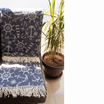 Patura moale cu ciucuri , pat dublu , 180x200cm, tip 86% acril, 7% bumbac, 7% poliester, model albastru, gramaj 1300g/mp Patura moale cu ciucuri , pat dublu , 180x200cm, tip 86% acril, 7% bumbac, 7% poliester, model albastru, gramaj 1300g/mp