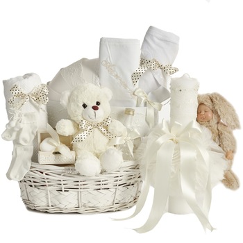 Cos cadou Botez Sleepy Bunny- Lumanare si Trusou Botez, cadou Nasi, 13 Piese Cos cadou Botez Sleepy Bunny- Lumanare si Trusou Botez, cadou Nasi, 13 Piese