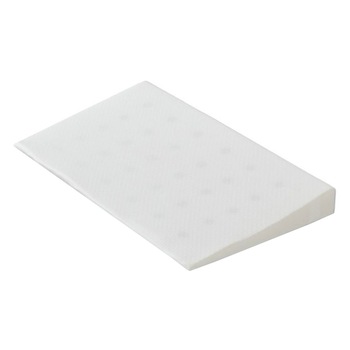 Perna plan inclinat Fiki Miki, cu husa detasabila si antialergica, 40x60x7 cm Perna plan inclinat Fiki Miki, cu husa detasabila si antialergica, 40x60x7 cm