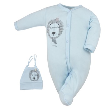 Set doua piese salopeta si caciula pentru baieti Koala Simba 07-474A-1, Albastru, 56 cm Set doua piese salopeta si caciula pentru baieti Koala Simba 07-474A-1, Albastru, 56 cm