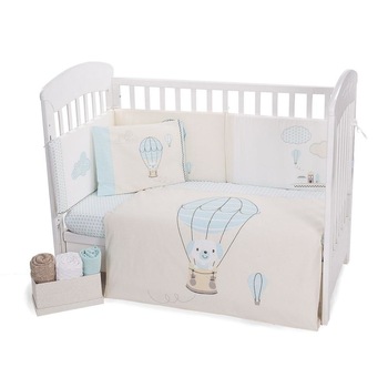 Lenjerie patut cu 6 piese cu protectie laterala Puppy on Balloon 60x120 cm Lenjerie patut cu 6 piese cu protectie laterala Puppy on Balloon 60x120 cm