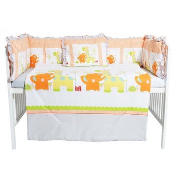 Set lenjerie patut 6 piese bumbac ranforce Friends Set lenjerie patut 6 piese bumbac ranforce Friends