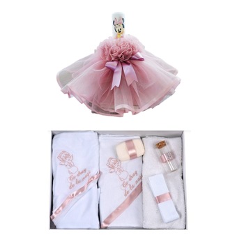Set trusou botez biserica complet 7 piese ''Cu drag de la Nasi!'' cu lumanare Minnie, OD203 Set trusou botez biserica complet 7 piese ''Cu drag de la Nasi!'' cu lumanare Minnie, OD203