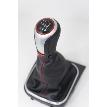 Nuca si Manson Schimbator de viteza Volkswagen Golf MK5, MK6, Jetta, EOS, 6 trepte, Negru/Rosu Nuca si Manson Schimbator de viteza Volkswagen Golf MK5, MK6, Jetta, EOS, 6 trepte, Negru/Rosu