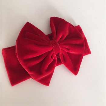 Bentita lata cu funda catifea rosie 9-12 luni Bentita lata cu funda catifea rosie 9-12 luni