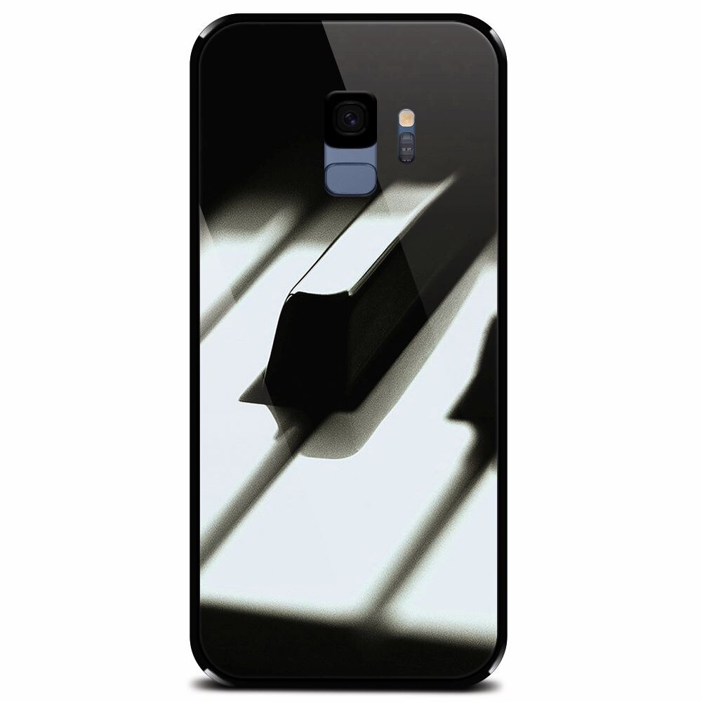 Husa din sticla securizata pentru Samsung Galaxy S9, Piano Key Close Up Macro