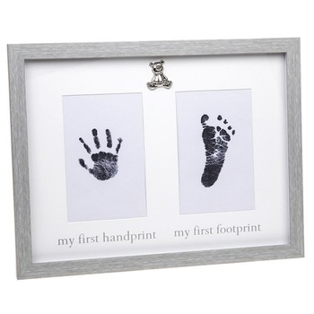 Rama foto amprente cerneala pentru manuta si piciorus, gri Rama foto amprente cerneala pentru manuta si piciorus, gri