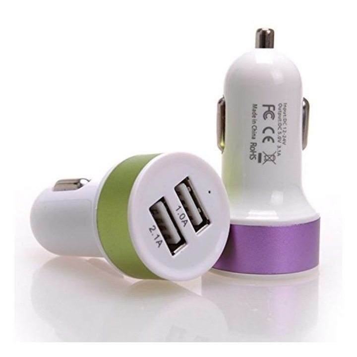 Színes autós töltő 2 db USB 5V 2.1A kimenettel rendelkező készülékekhez